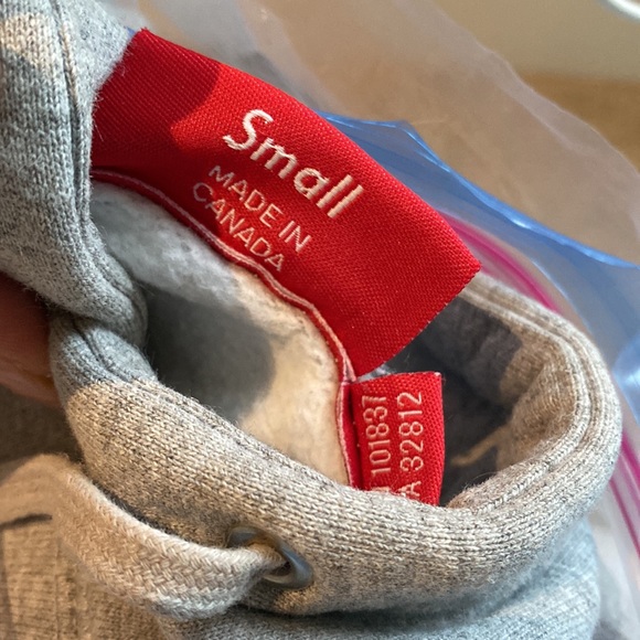 PADS RARE Micky mouse x supreme hoodie size small - Picture 5 of 5